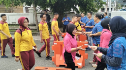 Meriahkan Hari Bhayangkara ke-79, Polda Kalteng Gelar Jalan Sehat dan Sepeda Santai Bersama Ribuan Warga