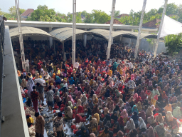 Bagikan Ribuan Sembako, Bun Wid Gelar Maulid Nabi Muhammad SAW