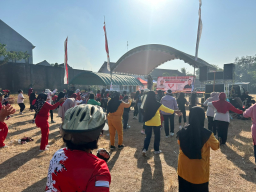 Ratusan Warga Tiron Ikuti Senam Sehat dan Cek Kesehatan Gratis