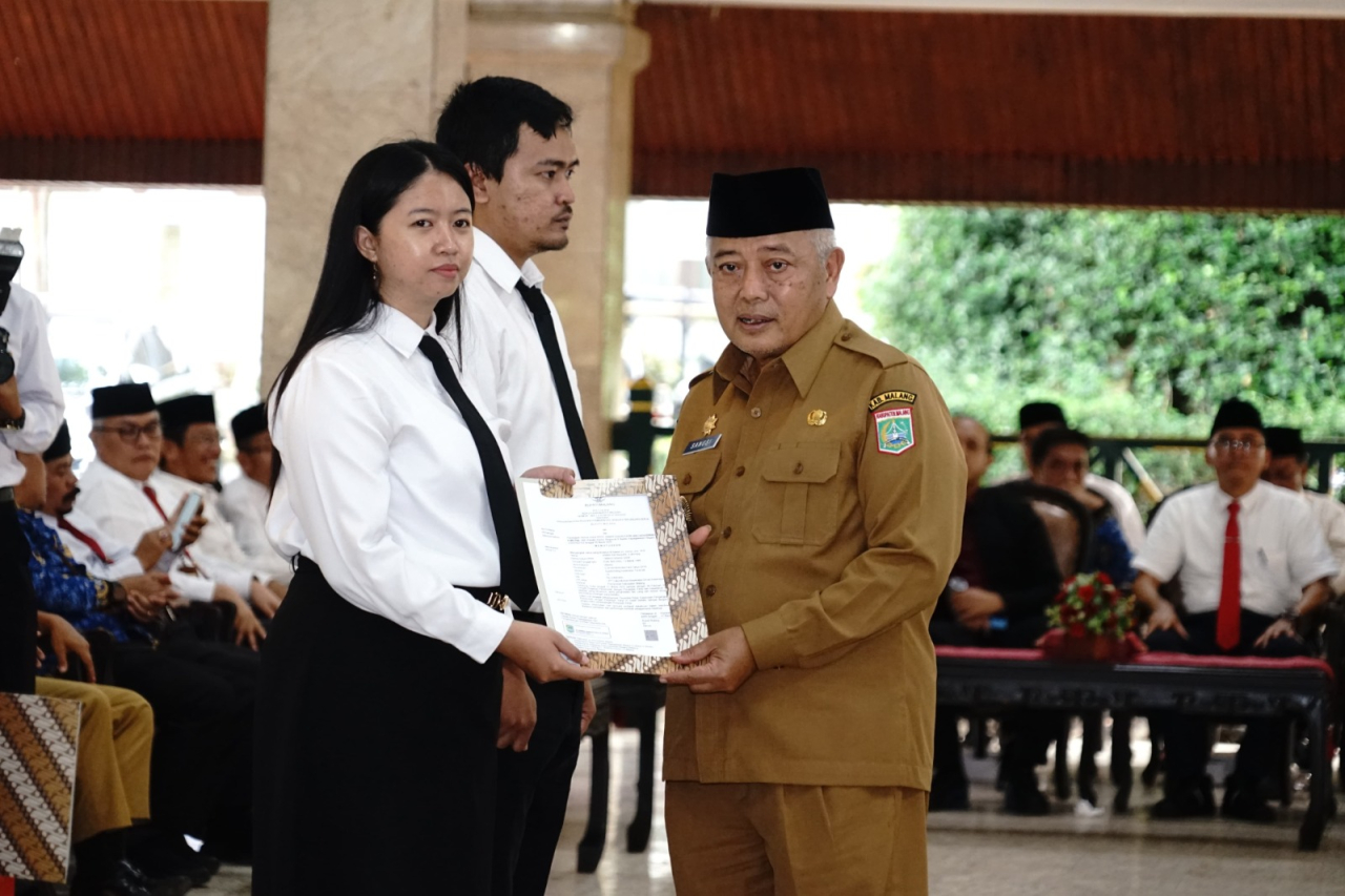 Bupati Malang Serahkan 3.850 SK PPPK Tahap I Formasi Tahun 2024 di Pendopo Agung