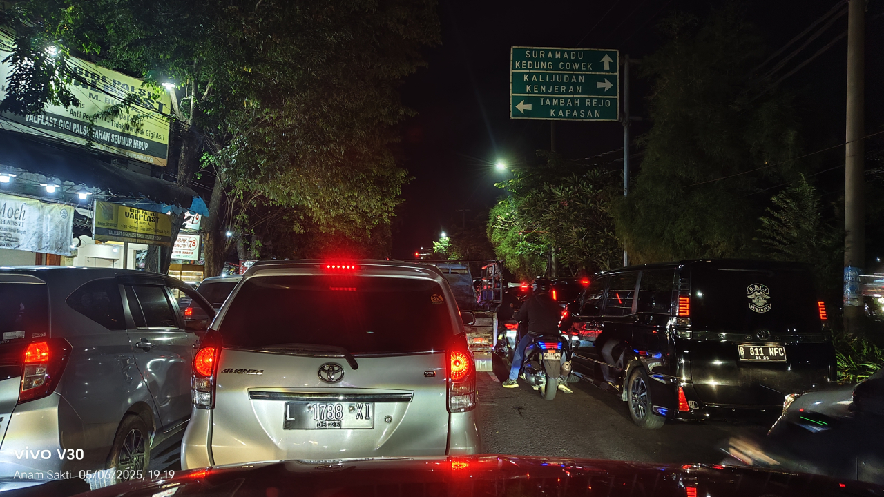 Arus Mudik Idul Adha 1446 H Padat, Jalur Kenjeran hingga Suramadu Macet