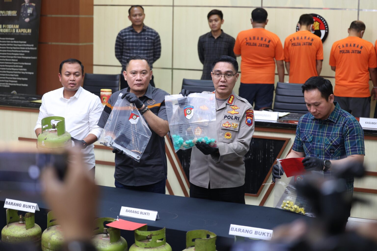 Polisi Bongkar Sindikat Oplosan Gas LPG di Malang, Kerugian Negara Capai Rp228 Juta