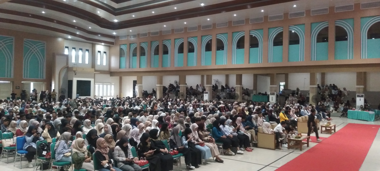Ribuan Mahasiswa Padati Acara Grow Mindset for Futurepreneur di UIN Syekh Wasil Kediri