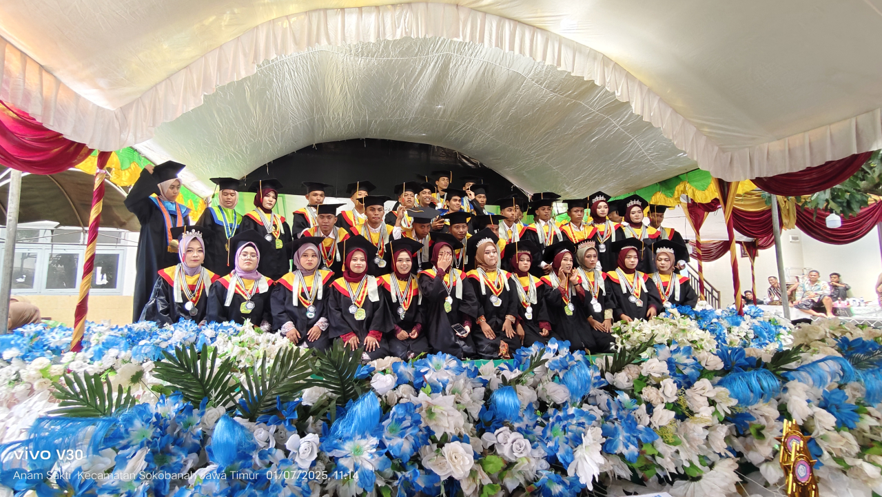 Dari Bukit Tamberu Barat Sampang, Santri Pondok Pesantren Al Arifin Diwisuda: Langkah Kecil Menuju Langit Ilmu