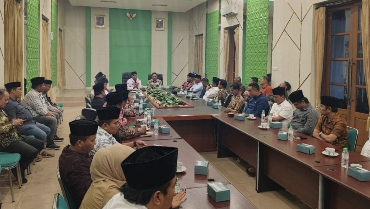 Bupati Bangkalan Gelar Ngopi Bareng Kades Bahas Sinkronisasi Program dan Percepatan Pembangunan Desa