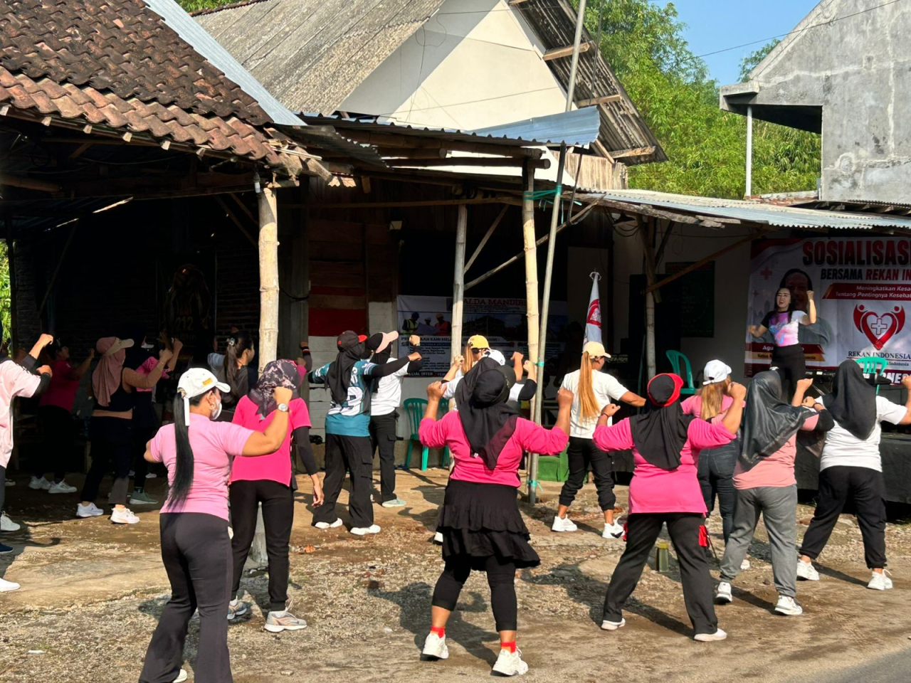 Rekan Indonesia Jatim Gelar Cek Kesehatan Gratis di Kediri, 200 Warga Serbu Layanan, Kepala BPJS Turun Tangan