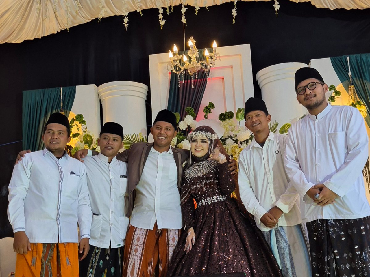 Jika Jodoh Tak Akan Keman , Perkenalan Singkat Berujung Bahagia, Moh. Ali Bustomi Salam Persunting Rumzah