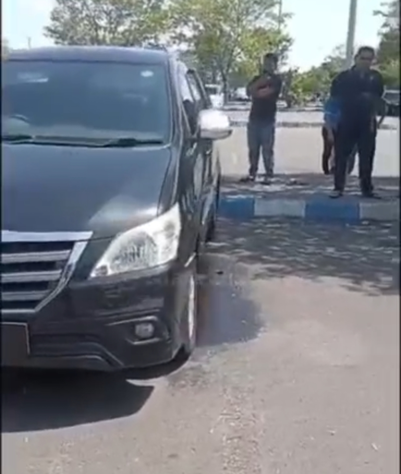 Diduga Wanita Hamil Ditemukan Tewas di Dalam Mobil Dinas di Jalur Terminal 1 Juanda, Polisi Dalami Penyebab Kematian
